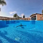 מלון דירות La Pineta 3*